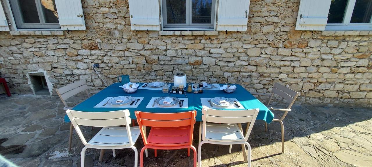 ホテル Les Pierres De Cezaire Saint-Cézaire-sur-Siagne エクステリア 写真
